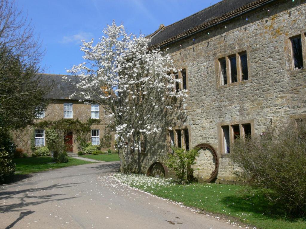 Haselbury Mill Hotel Crewkerne Buitenkant foto